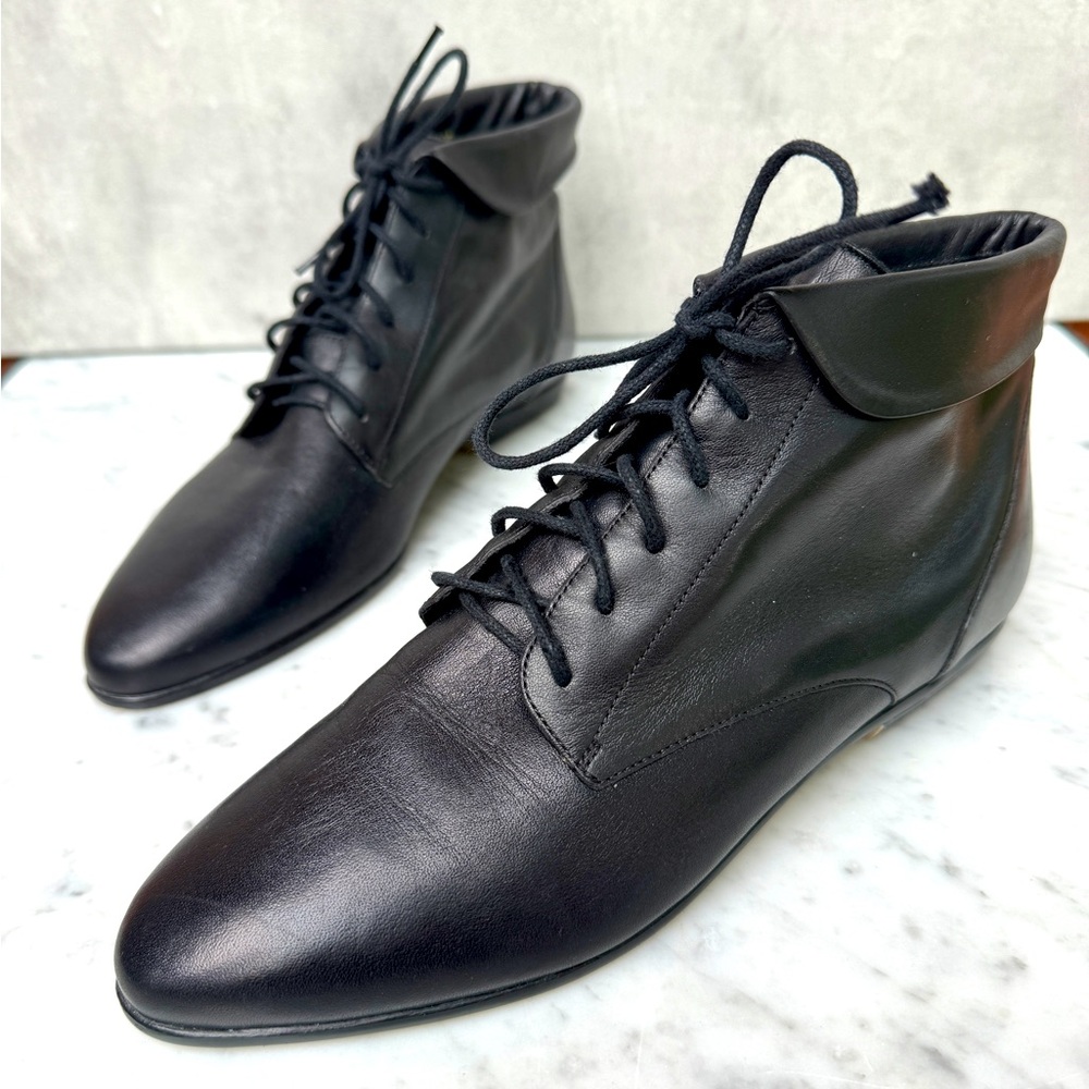 Vintage black leather pixie boots